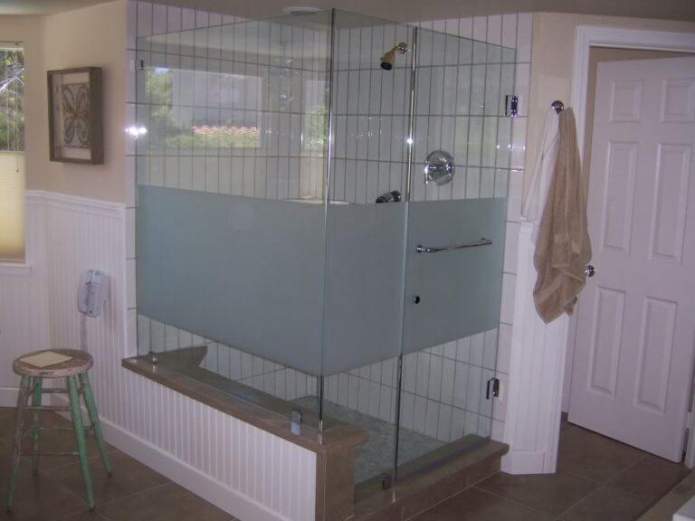 10 Lavish Bathroom Glass Partition Ideas That Will Amaze You