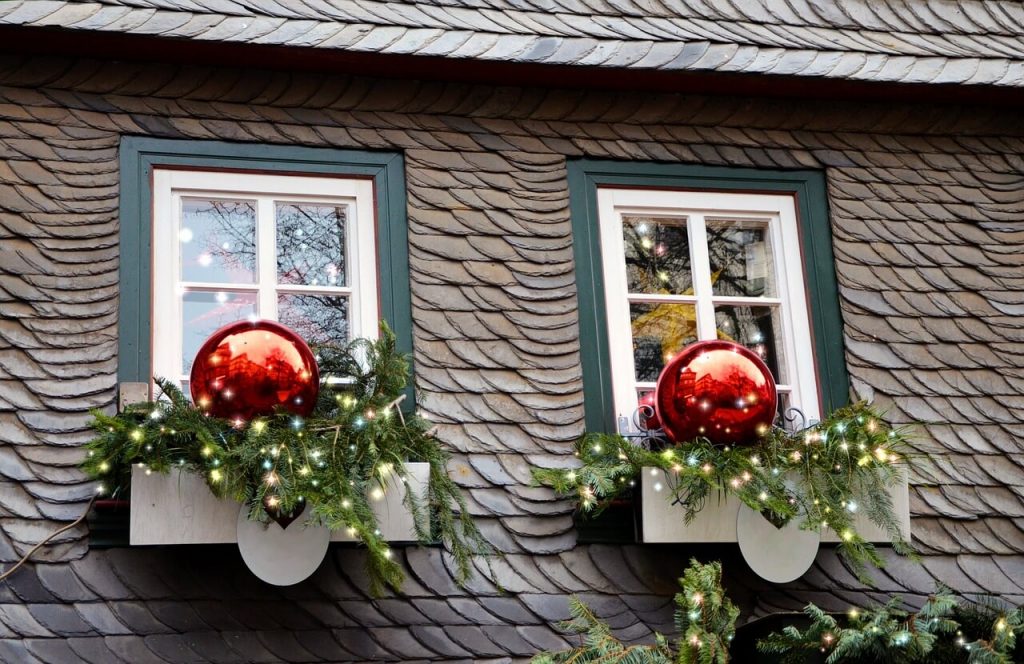 DIY window decorating ideas