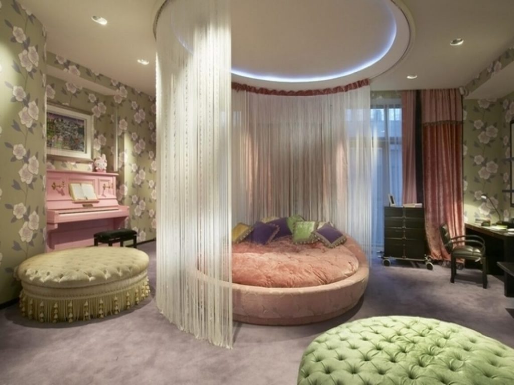 girly bedroom