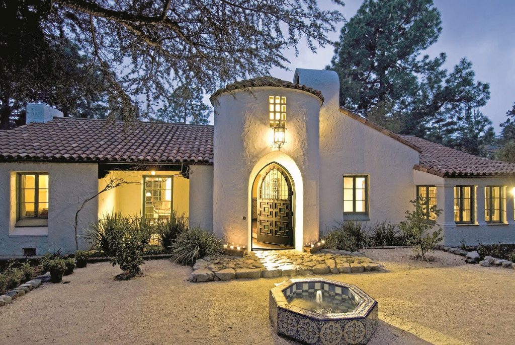 Beautiful white houses in Nigeria single story with ancient entry door