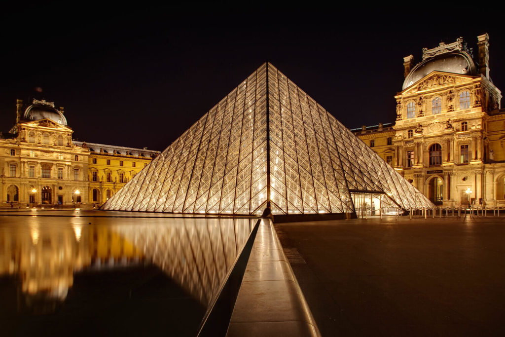 15 Most Creative and Famous Art Museums in the World The
