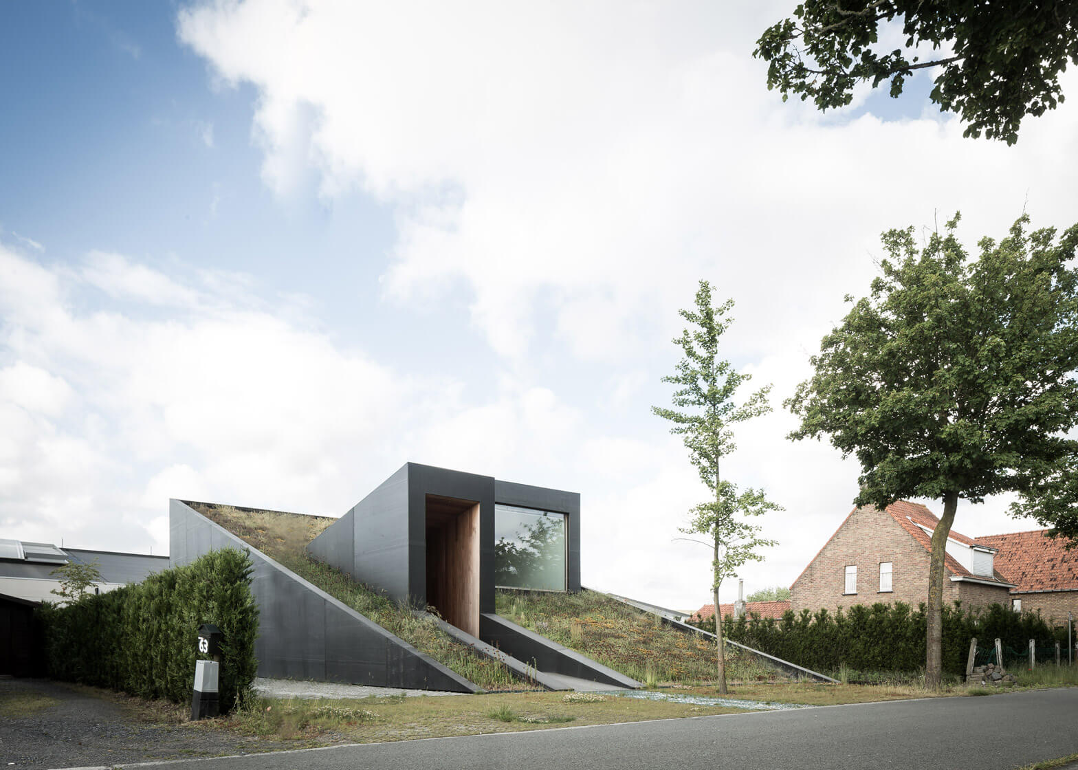 31 Unique Underground Homes Designs You Must See