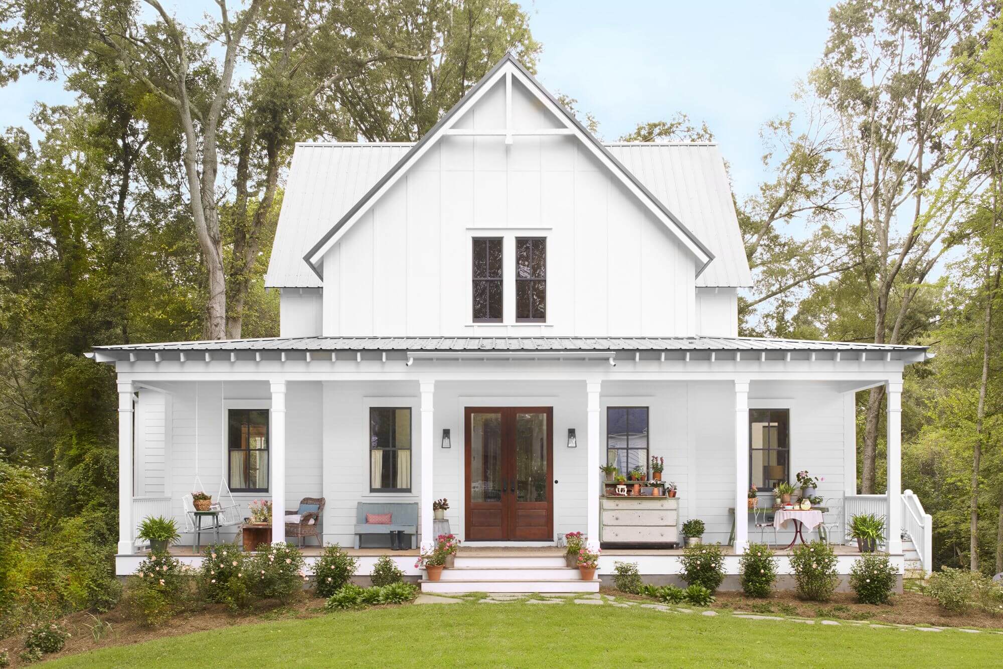 Have A Look At These 18 Outstanding Front Porch Design Ideas