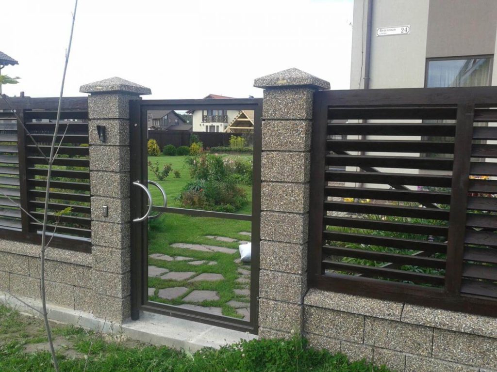 Enhance Your Home Looks With Modern Wall Fence Designs