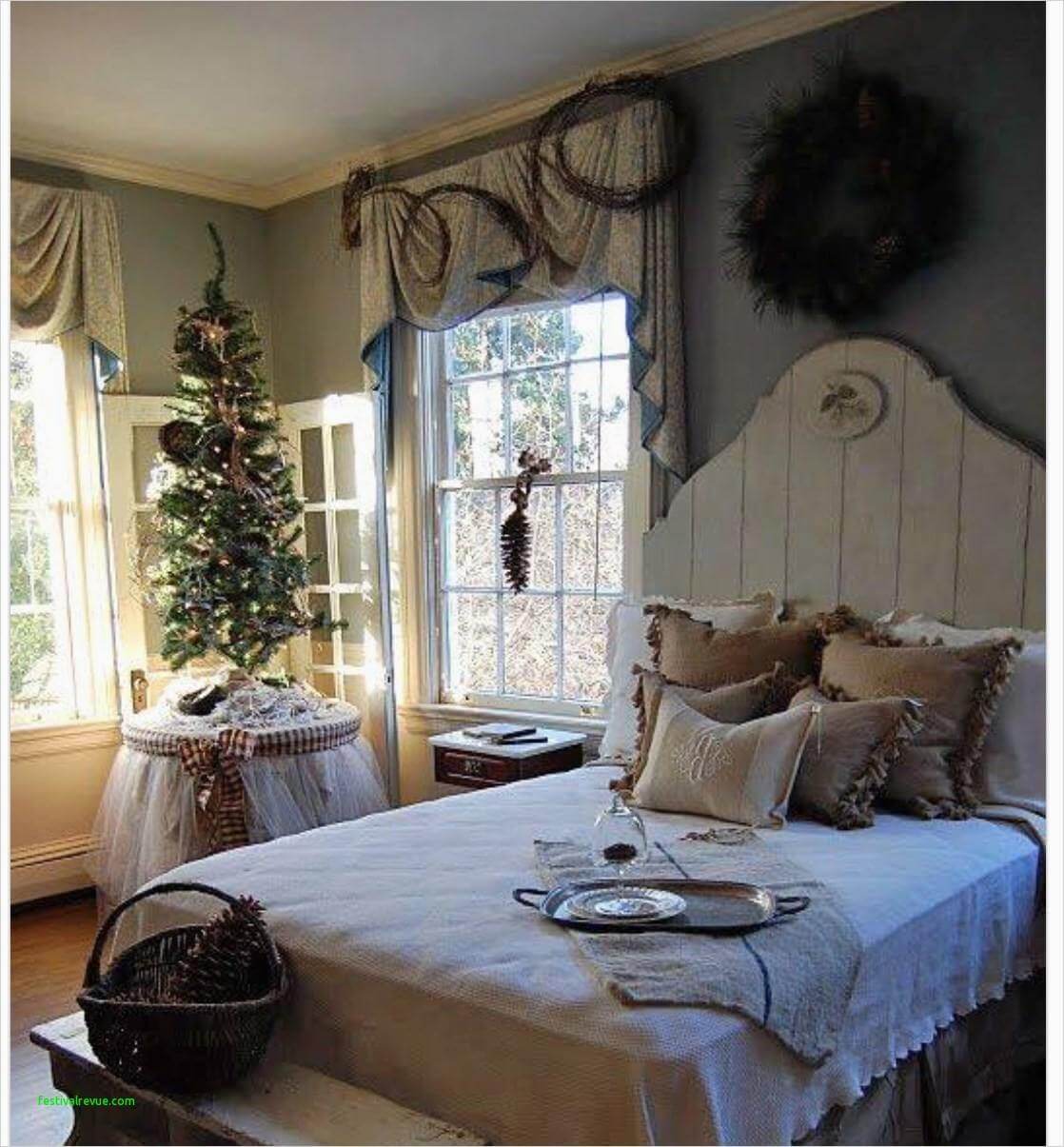 Top 30 Christmas Bedroom Decorations Ideas Taken From Pinterest