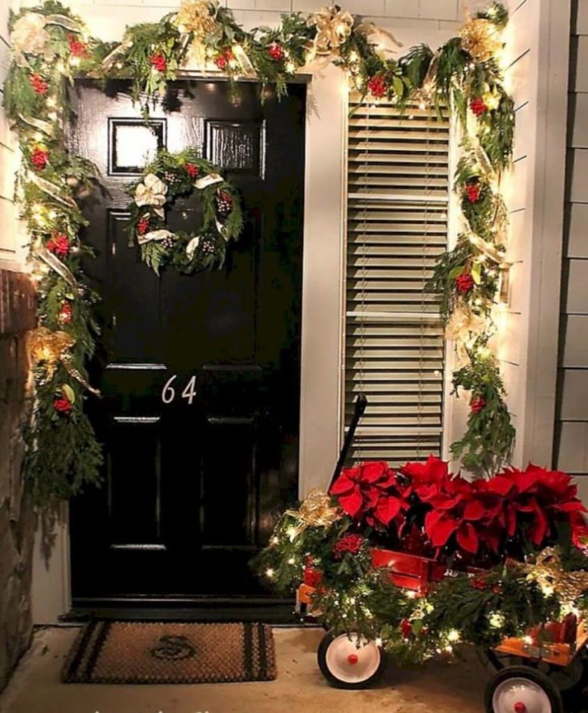 25+ Front Porch Christmas Decor Ideas To Wow Your Neighbors - The ...