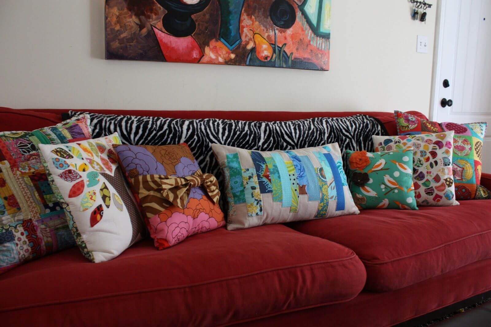 30 Decorative Pillow Ideas To Spruce Up Your Sofa