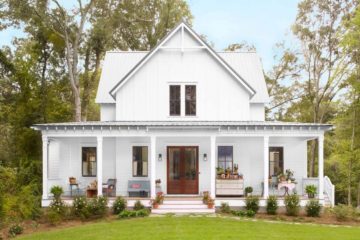 30+ Farmhouse Exterior Ideas For Your Modern Farmhouse