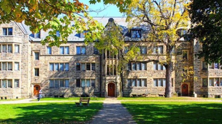 40+ Most Beautiful College Campuses In The World