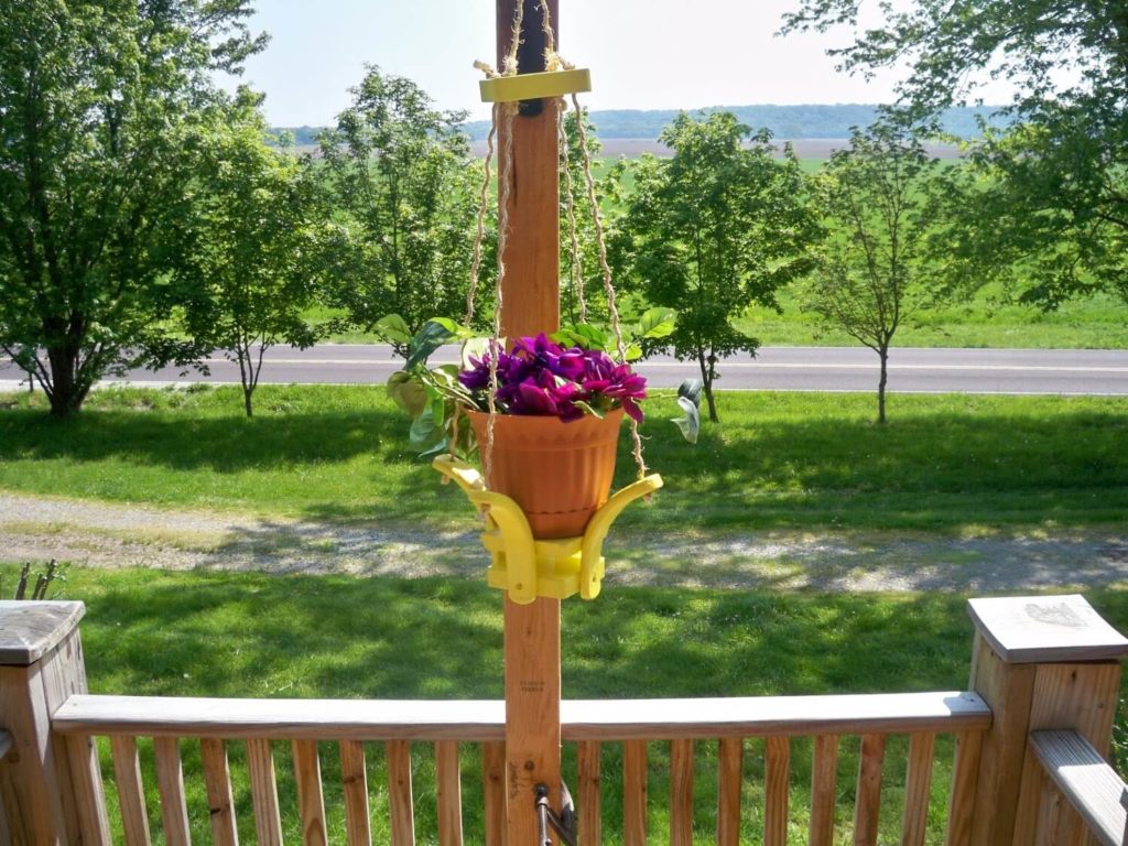 hanging flower pots for balcony