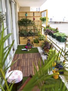 12 Apartment Balcony Garden Decorating Ideas and Designs