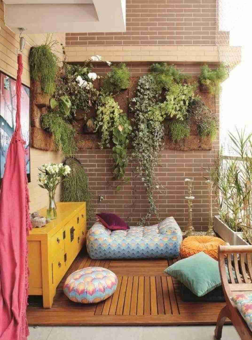 apartment balcony garden decorating ideas