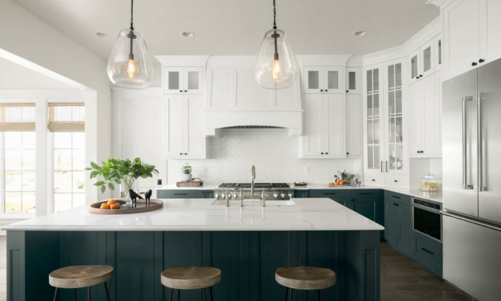 two tone kitchen cabinets