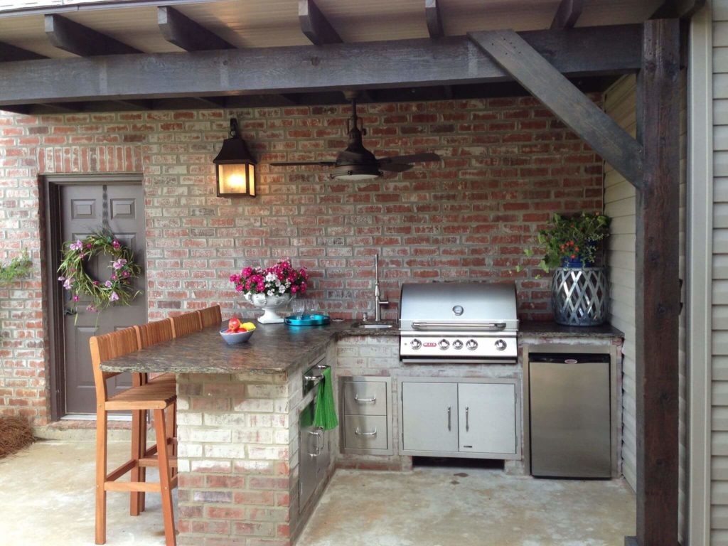 outdoor kitchen ideas for small spaces