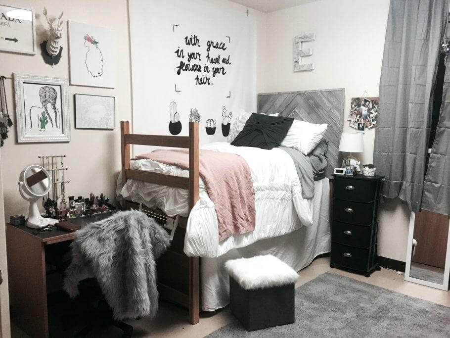 33+ Dorm Room Ideas For Guys Taken From Pinterest