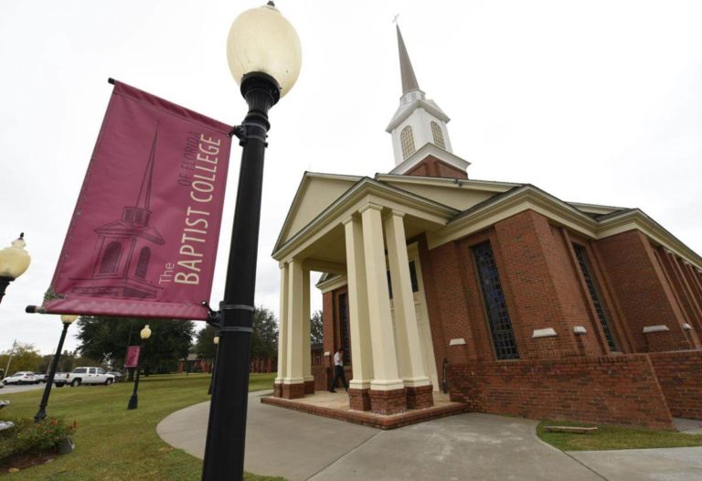 Beautiful Architecture Design Of The Baptist College of Florida