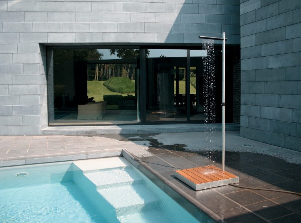 outdoor shower ideas for swimming pools areas