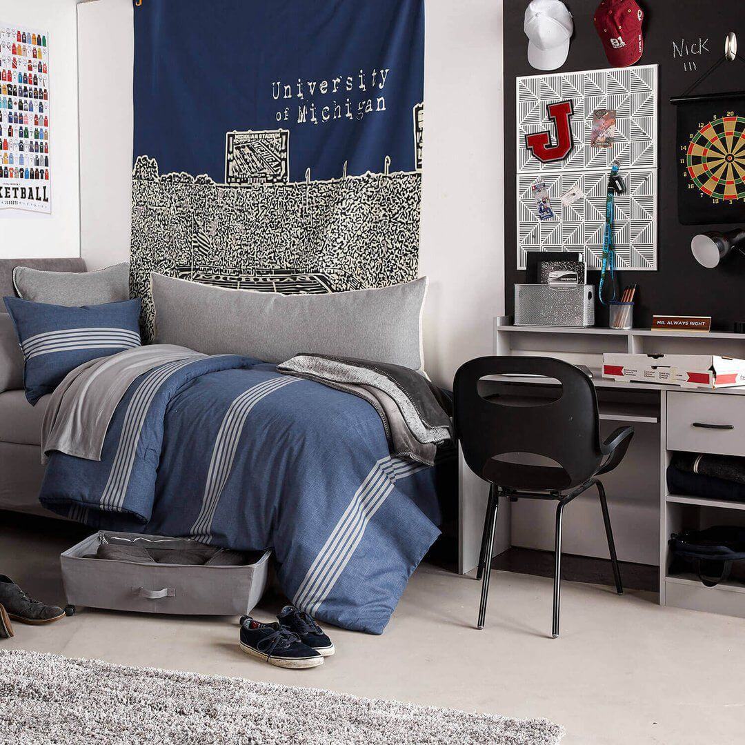 33 Dorm Room Ideas For Guys Taken From Pinterest