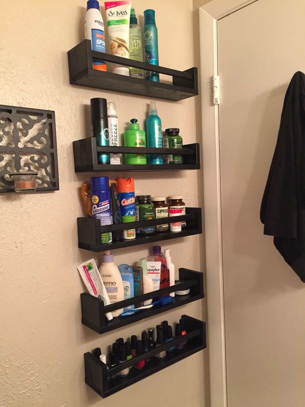 Bathroom-Creative-shelves5