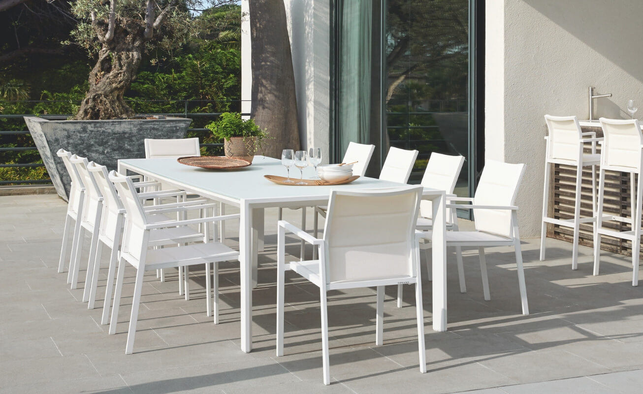 Outdoor Dining Table Designs 14