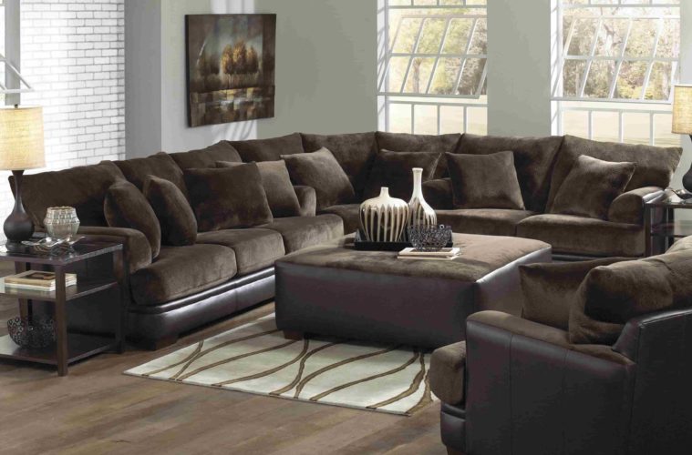 Kijker meester schetsen Living Room Decor With Dark Brown Couch - Inspiring Ideas