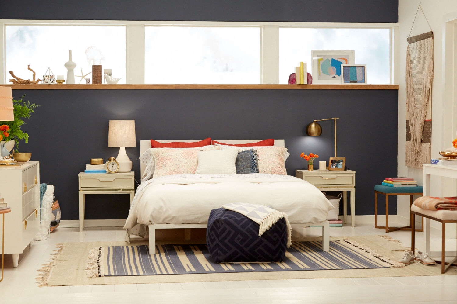 A Stylist Blue Accent Wall For Bedroom Design Ideas The