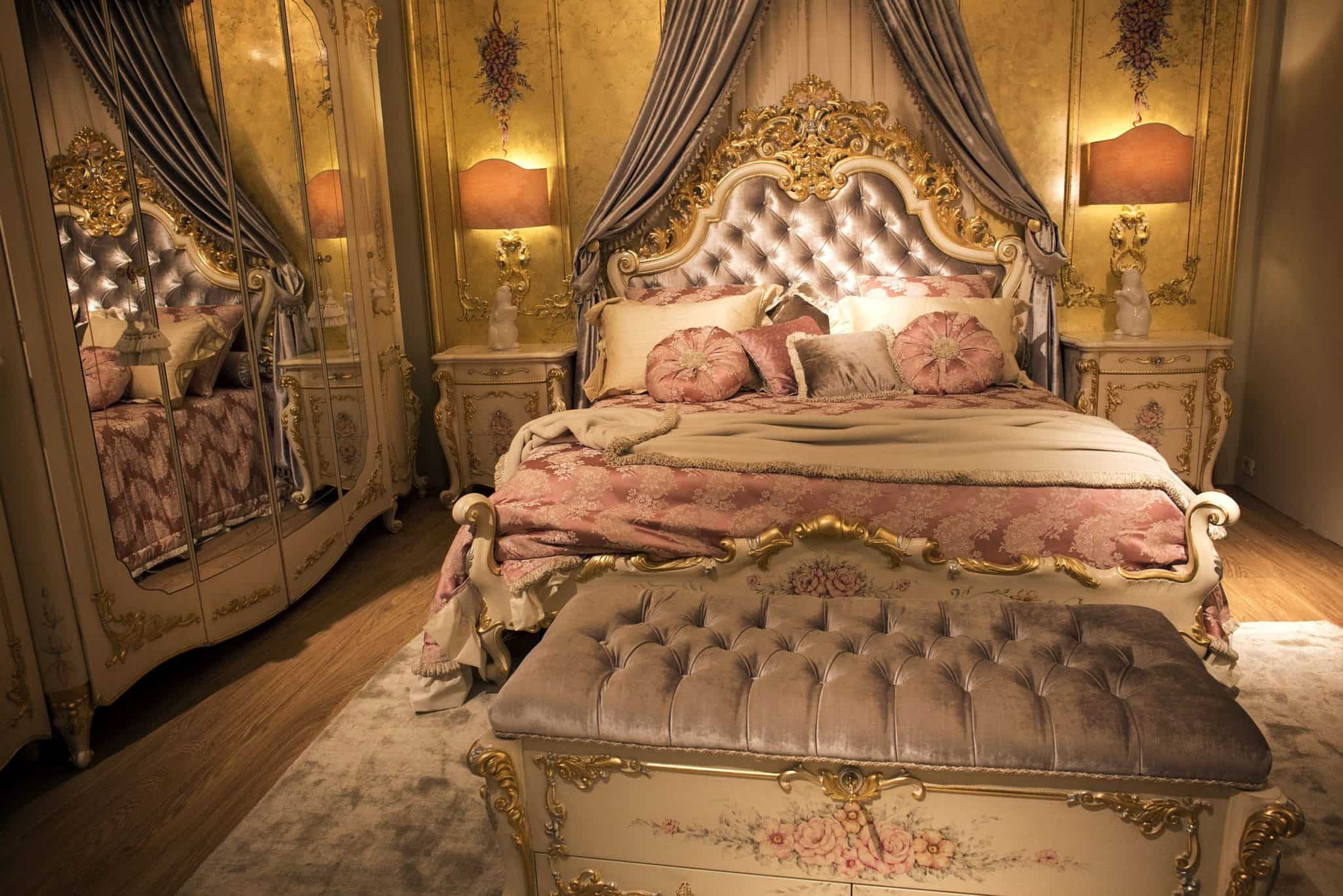 A Lavish and Royal Bed Designs Ideas