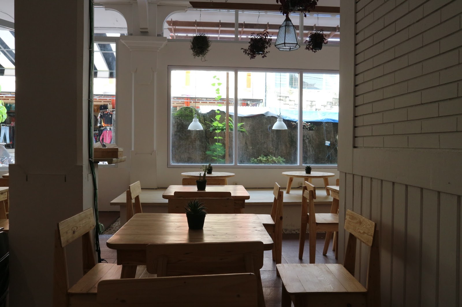 Small Cafe Interior Design