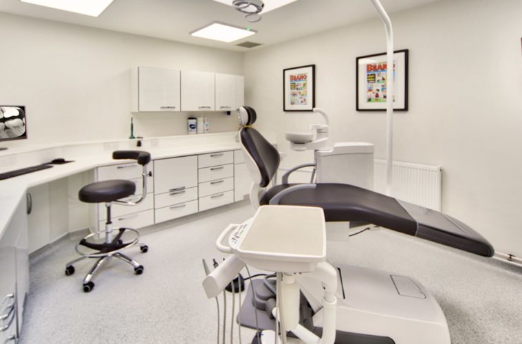 Best Modern Interior Designs Ideas For Small Dental Clinic