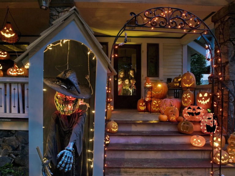 20+ House Door Decoration For Halloween 2024