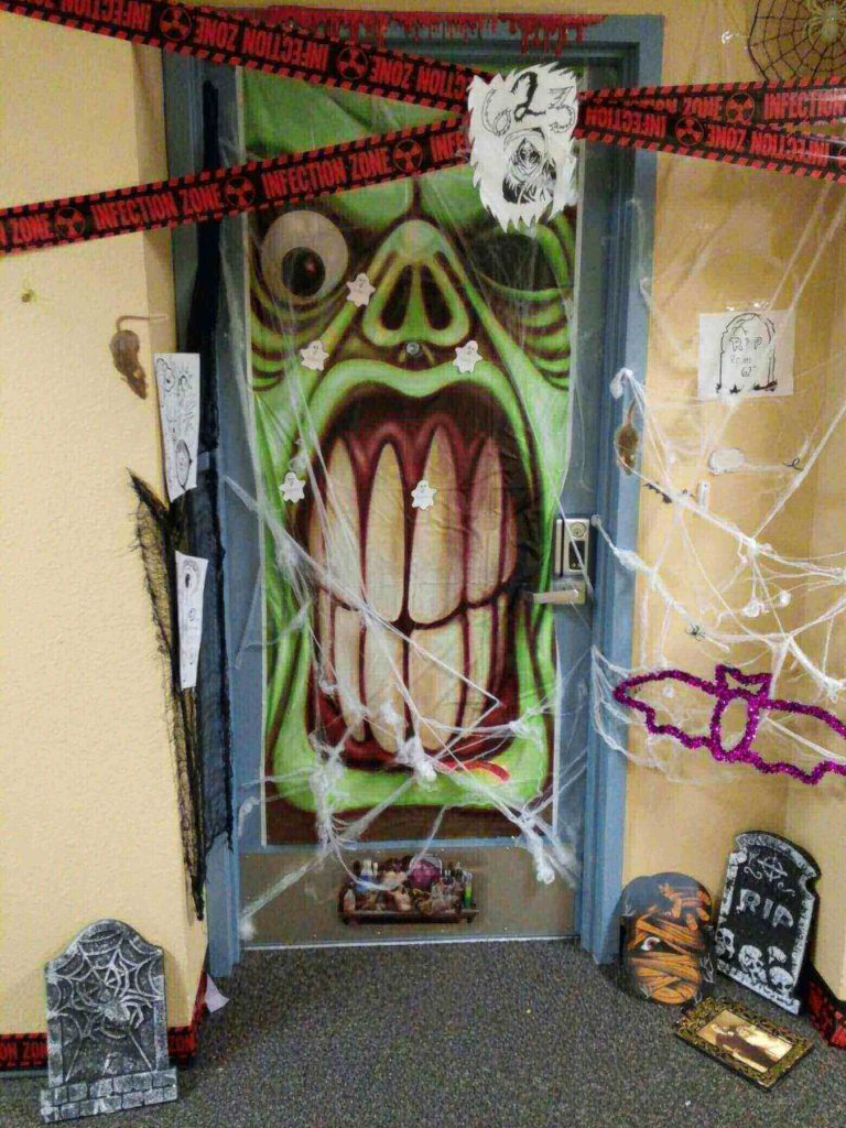 20 House Door Decoration For Halloween 2024   Door20 768x1024 