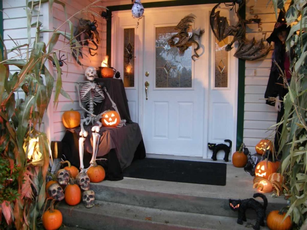 20 House Door Decoration For Halloween 2024   Door8 1024x768 