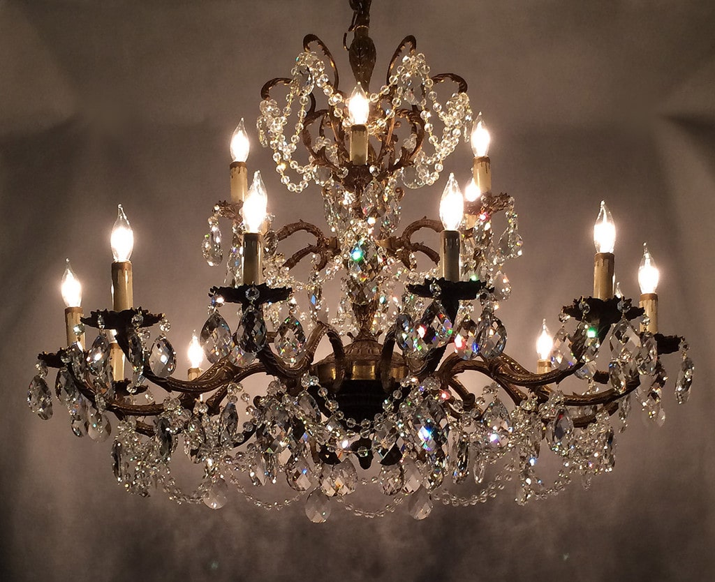 Royal Chandelier Designs