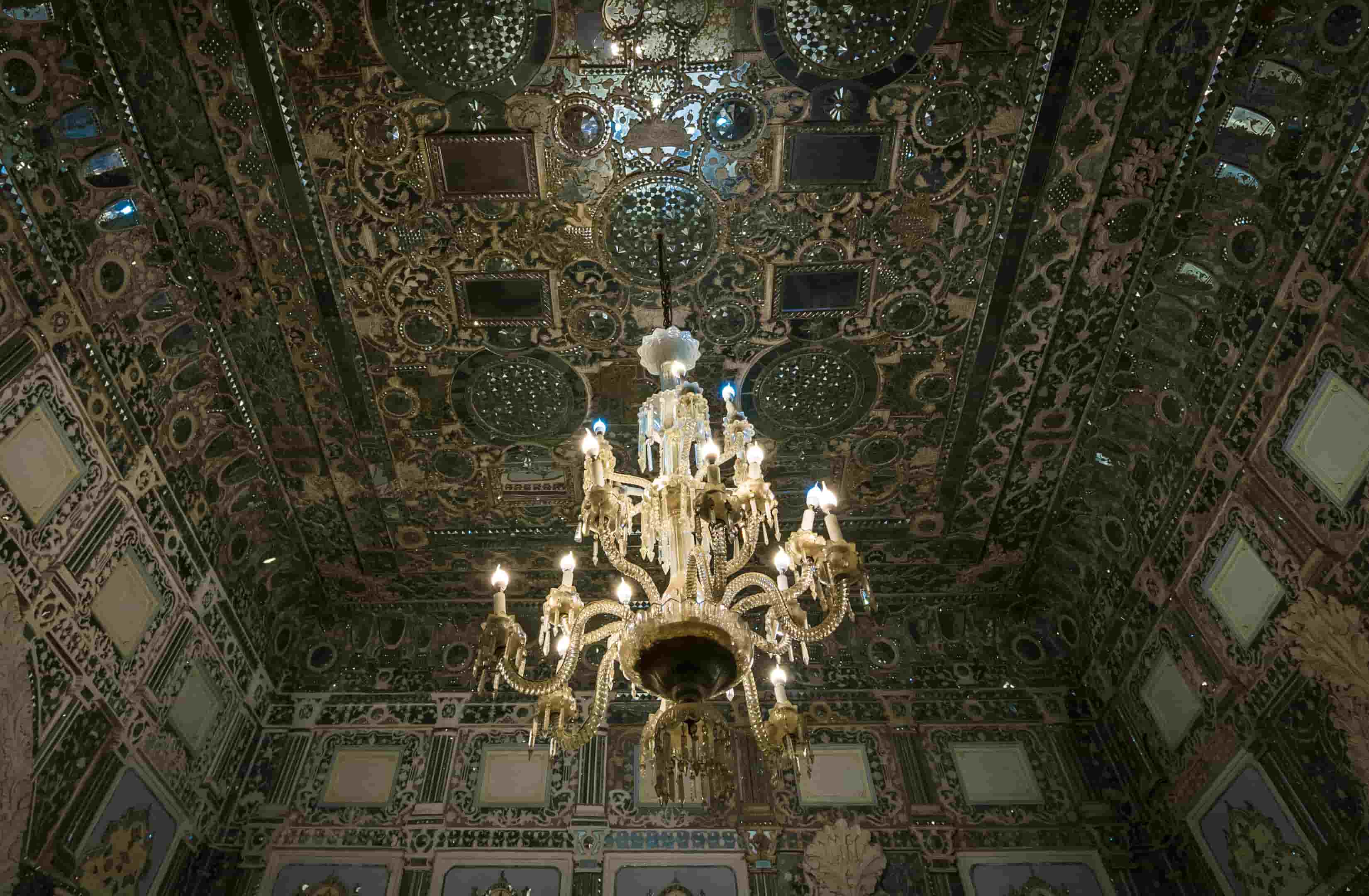 Royal Chandelier Designs