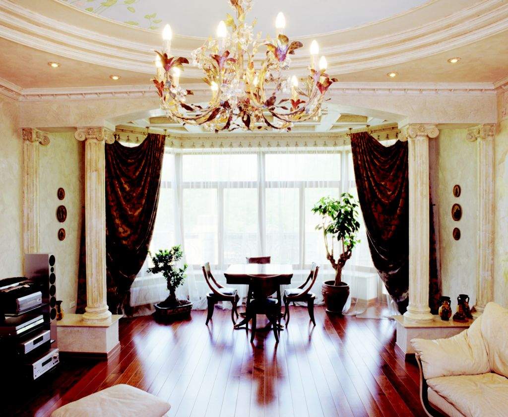 Royal Chandelier Designs