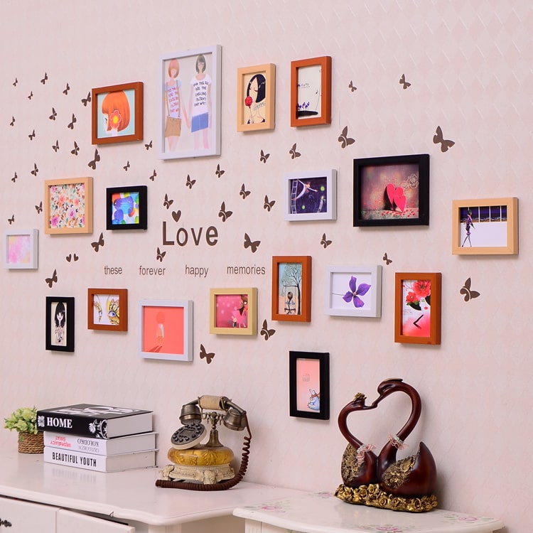 house with Picture Wall