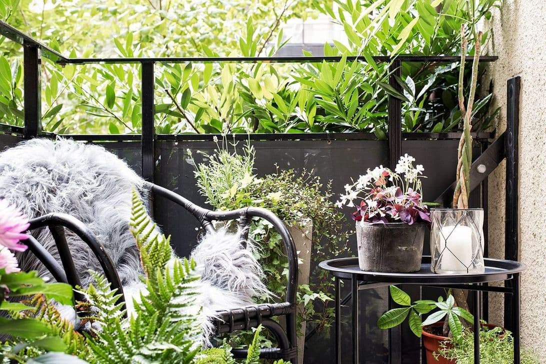 Small Balcony Decoration and Ideas 