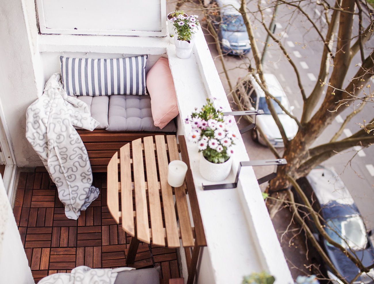 Small Balcony Decoration and Ideas 