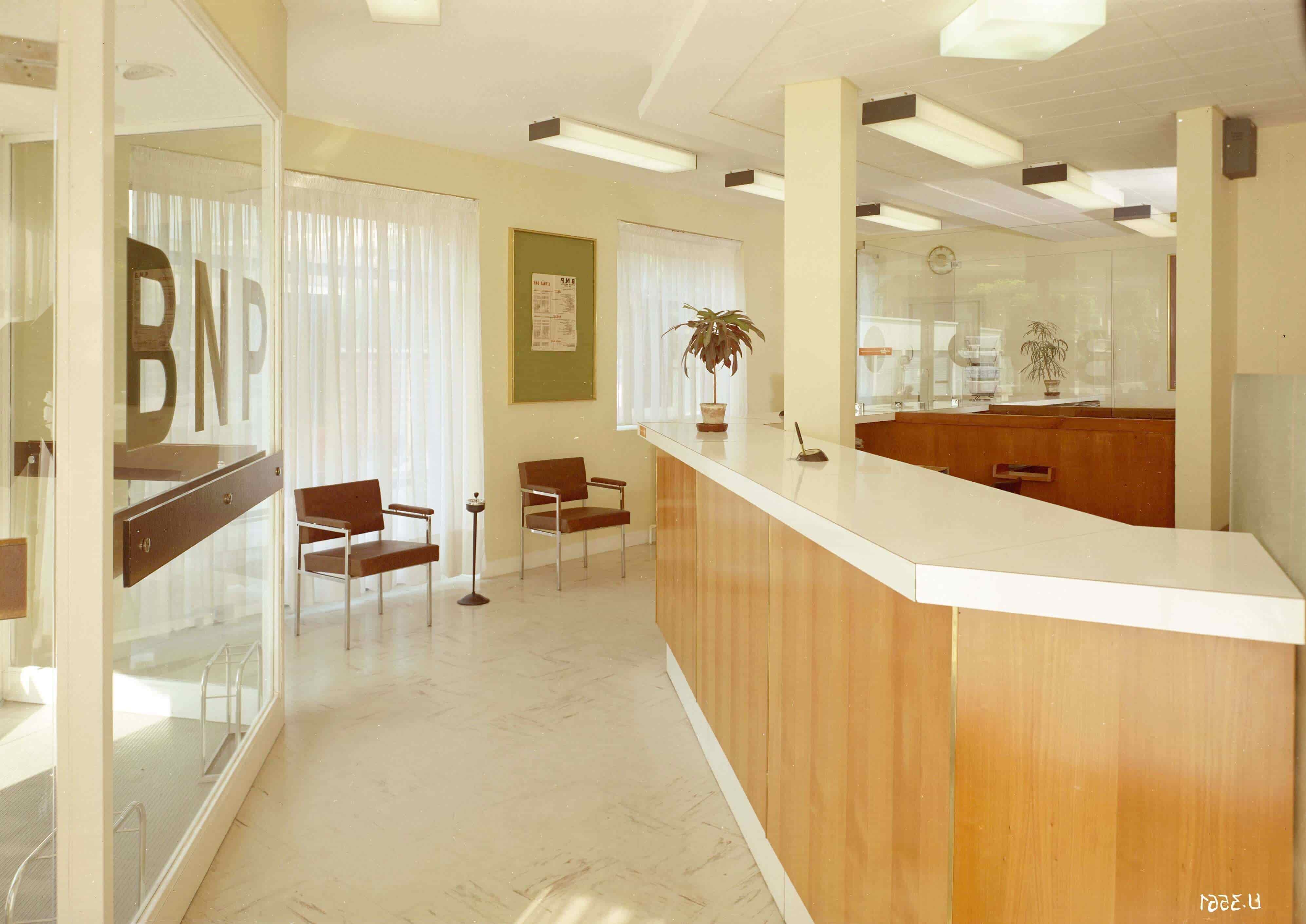  Modern Designs of Bank Interior