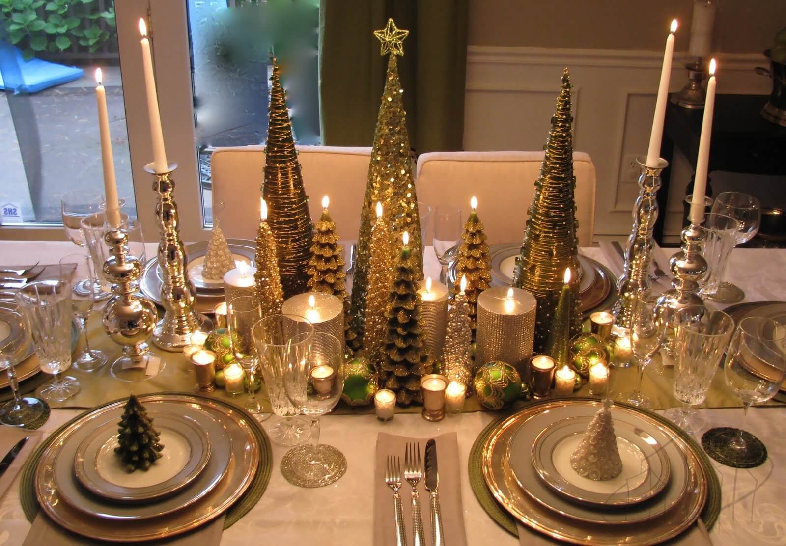 DIY Christmas Table Decoration & Setting Ideas