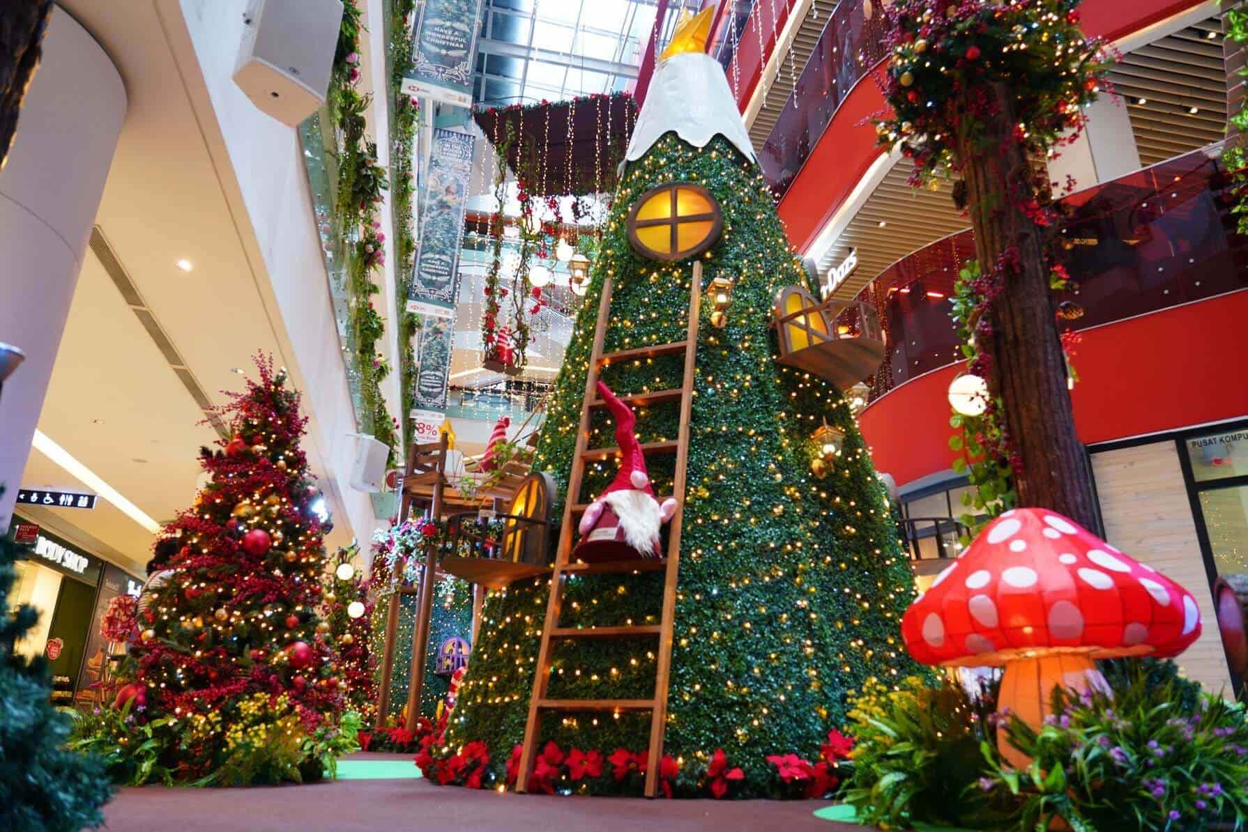 dolphin mall xmas snow