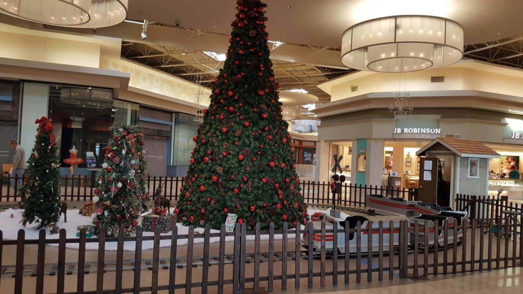 Christmas Mall Decoration Ideas That May Attract people