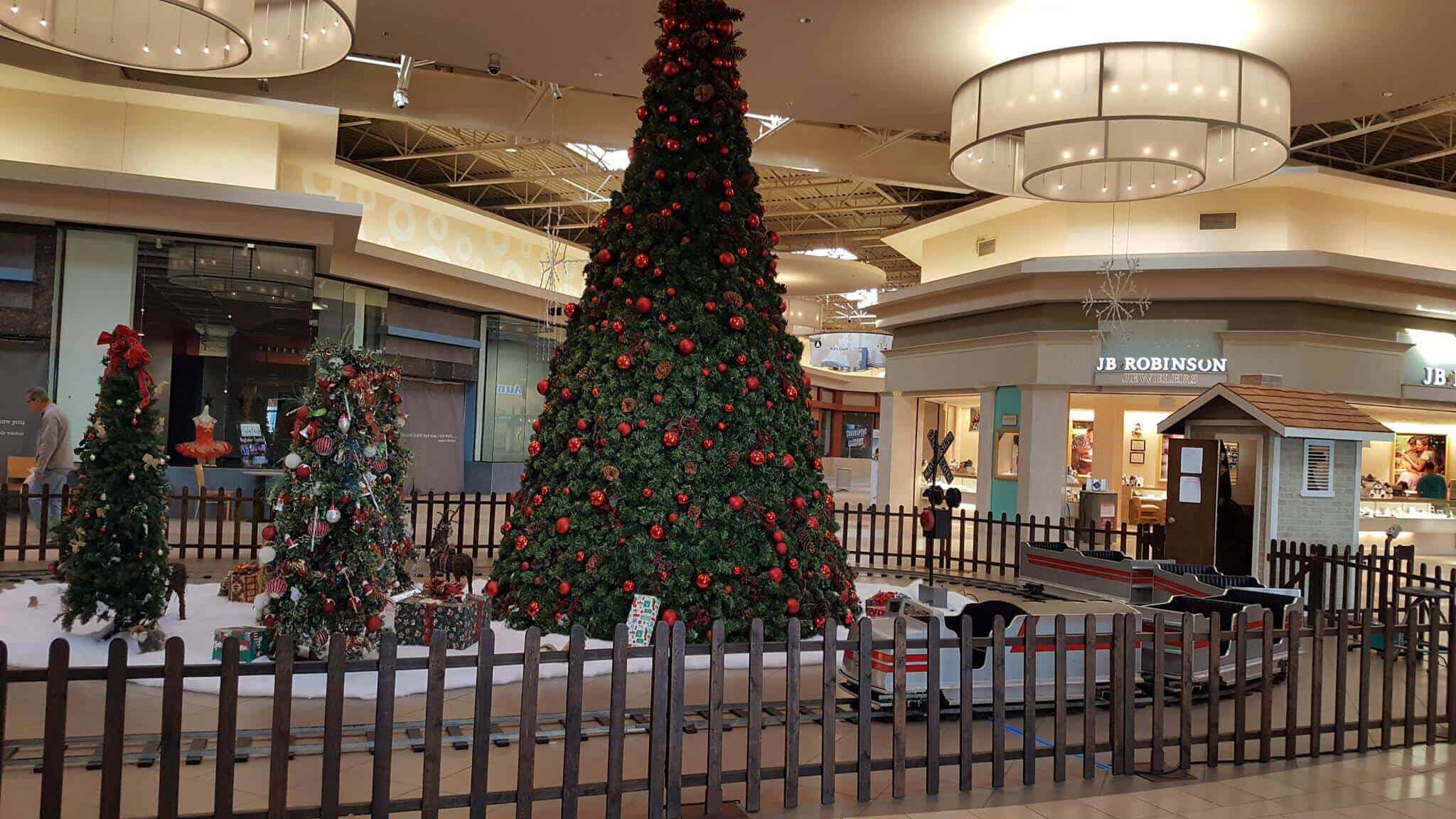 Christmas Mall Decoration Ideas That May Attract people - The Architecture Designs