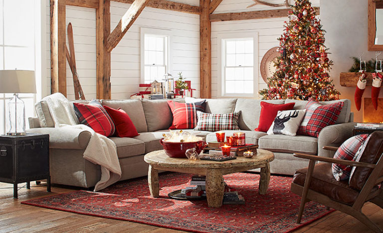 Beautiful way to Decorate The Living room for Christmas