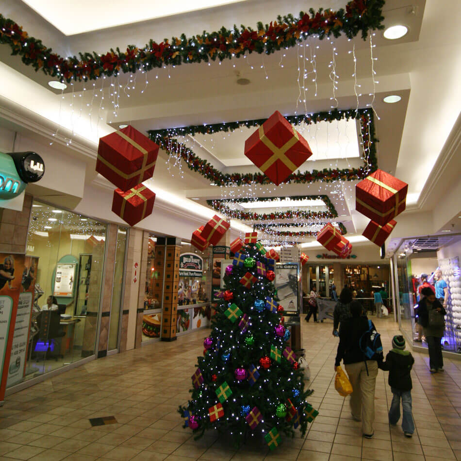 List 105+ Images christmas pictures at the mall Excellent