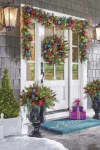 Smart way to Decorate Backyard for Christmas