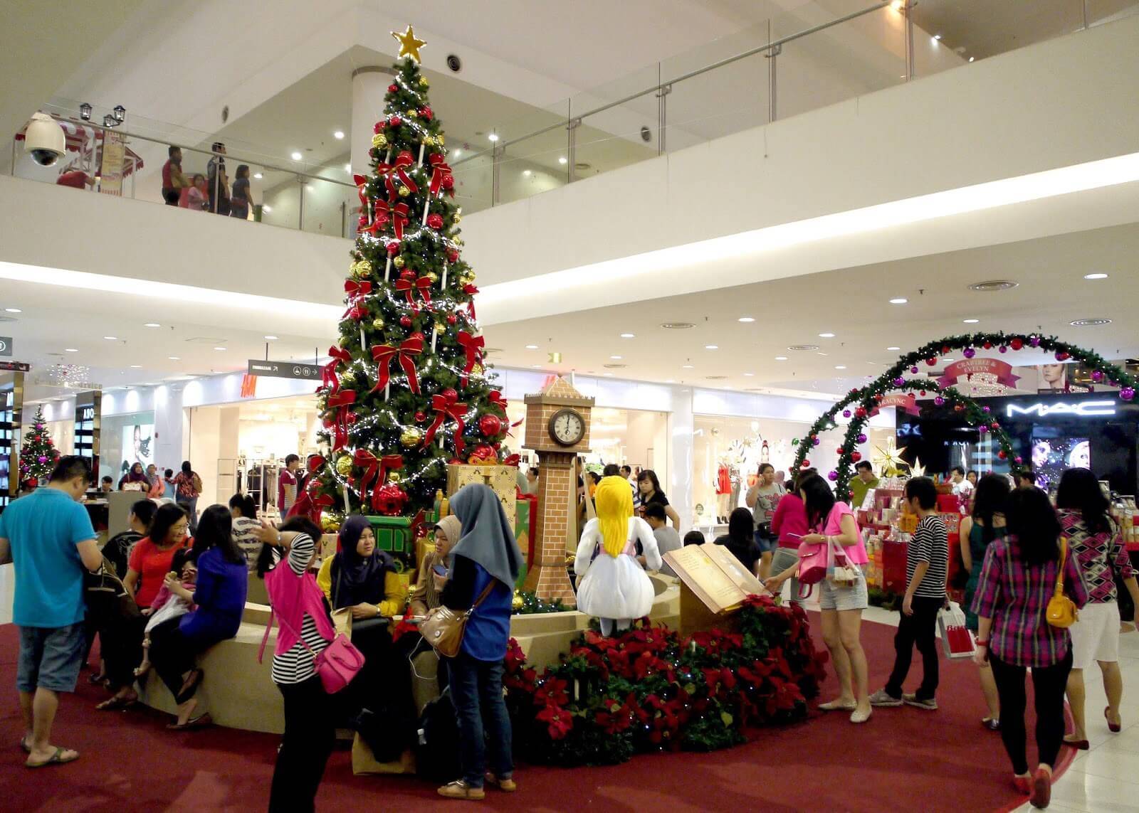 Christmas Mall Decoration