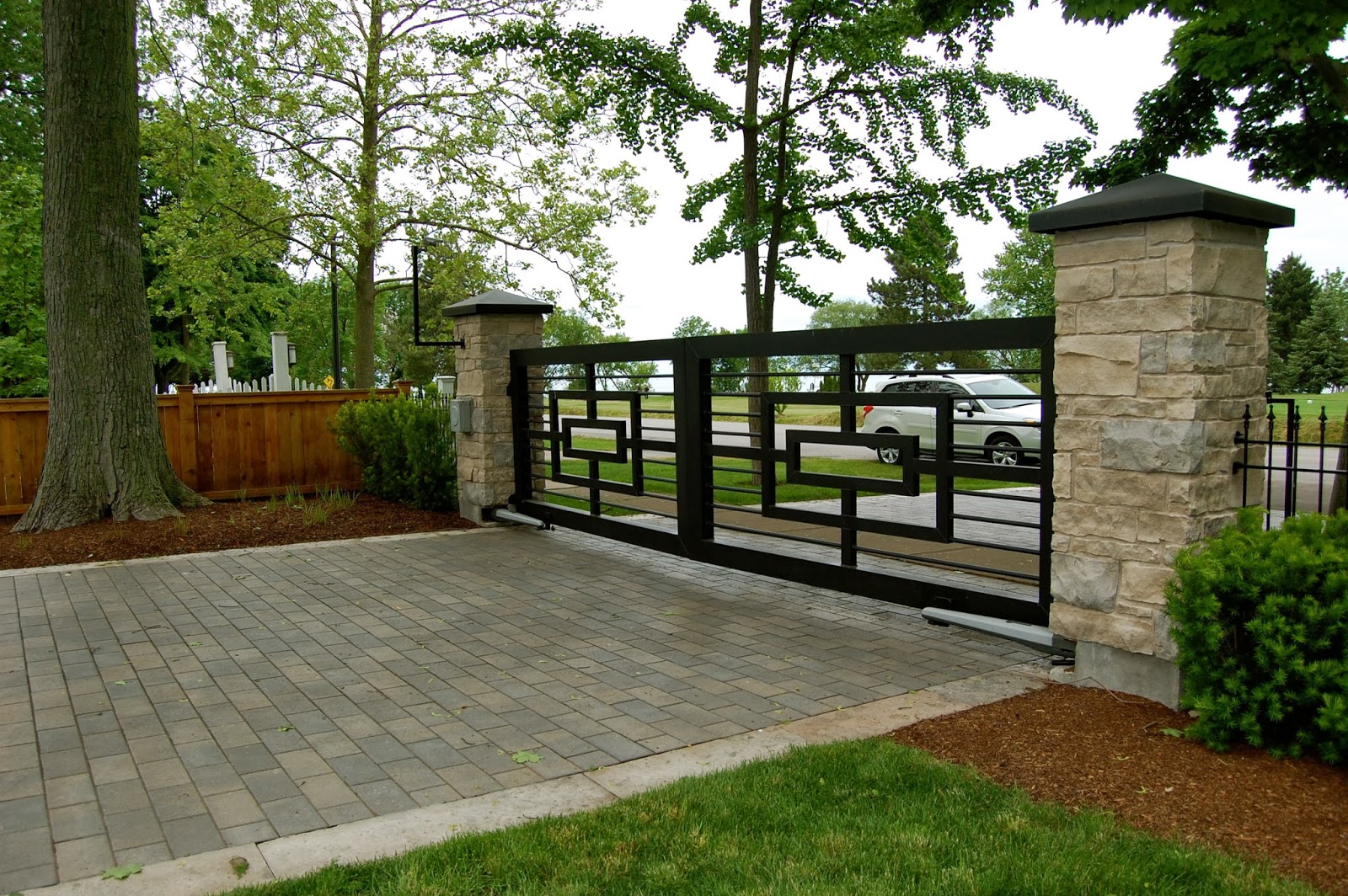 Front Gate Design Ideas