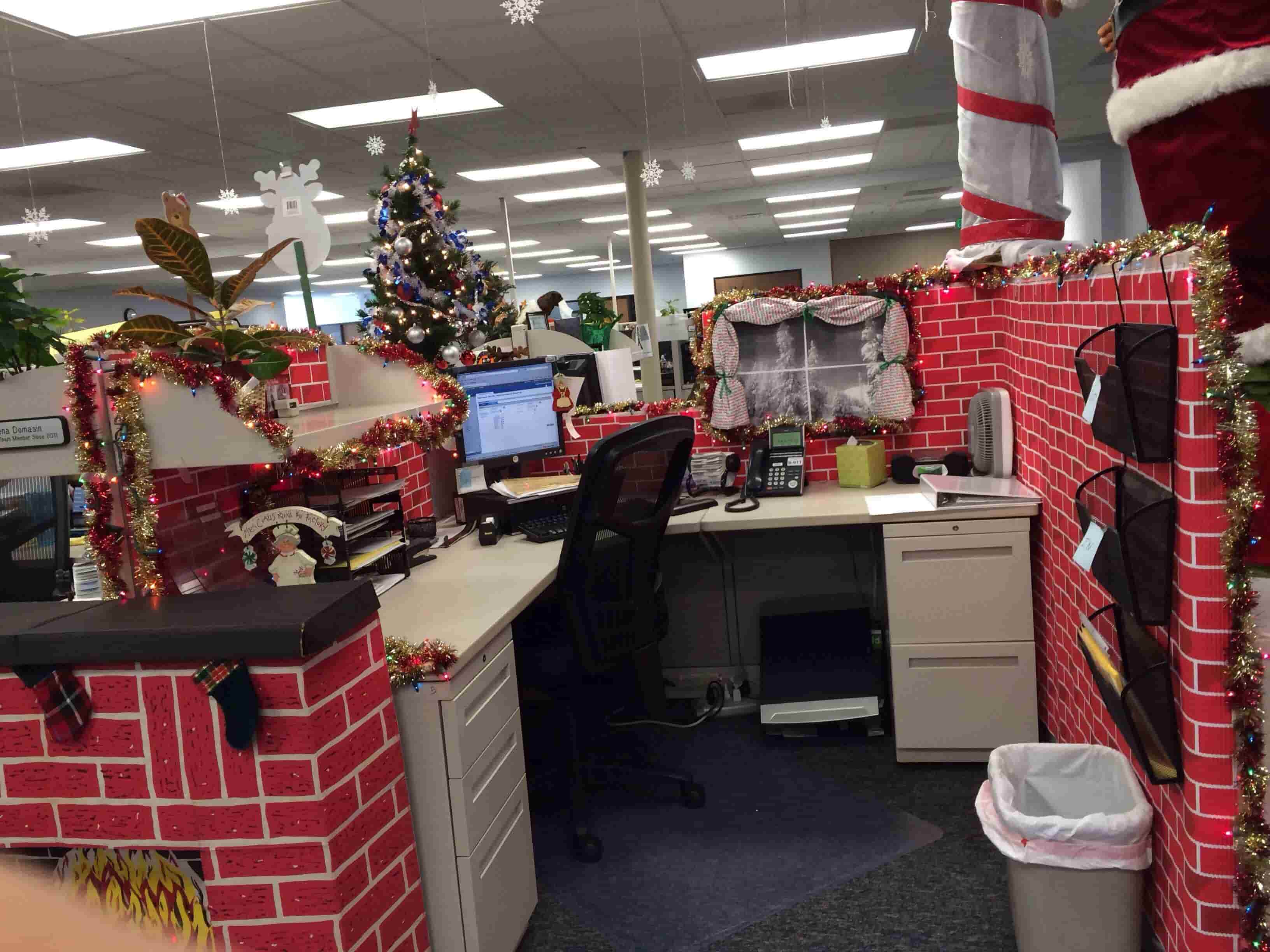 Office Decoration Ideas for Christmas