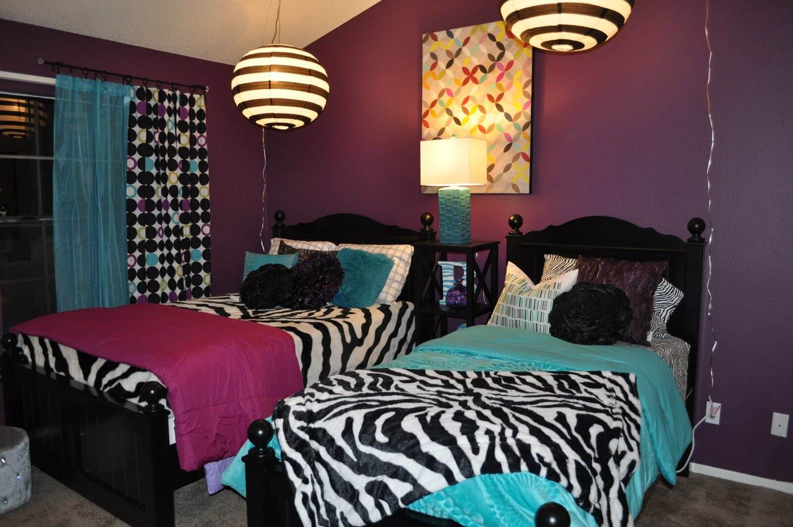 Enchanting Teenage Zebra Bedroom Design Ideas The